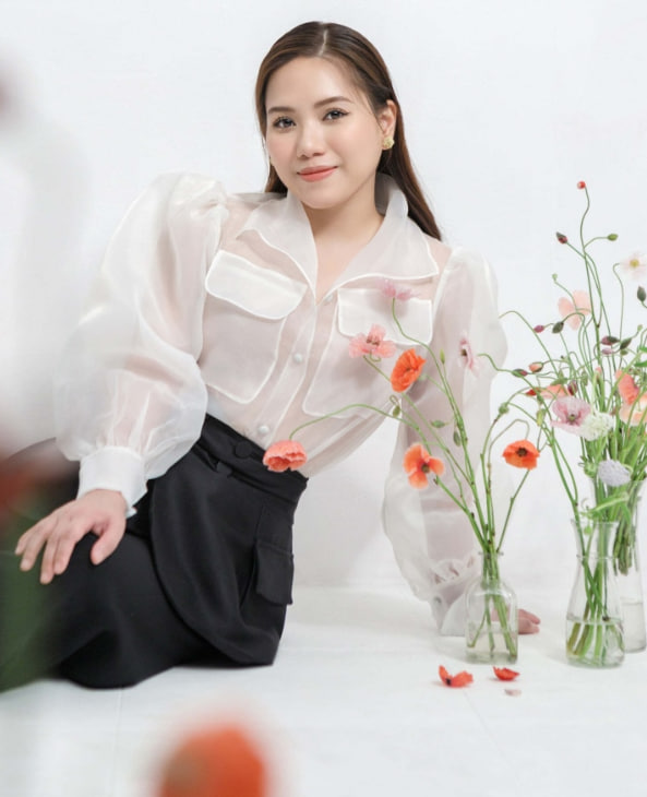 Ca Sĩ Thuỳ Chi
